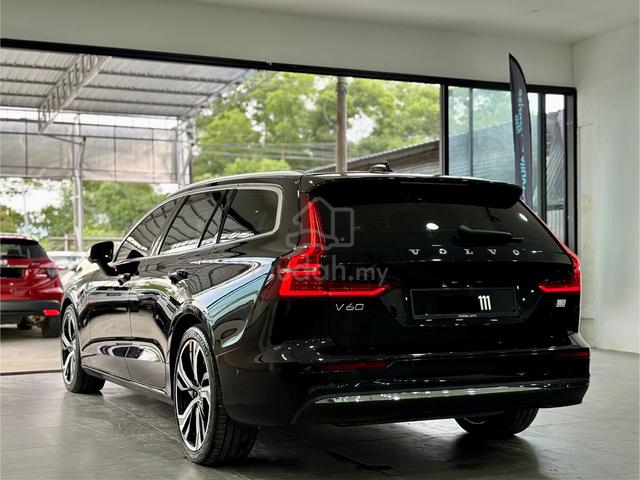 2023 Volvo V60 2.0 Turbocharged T8 Ultimate WAGON - 3