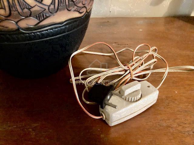 Vintage Borneo Lamp ( 1980s Era ) - photo 6 of 6