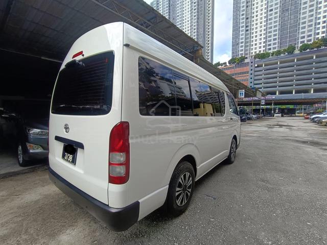 Toyota Hiace Van 2.7 Petrol window van - 5