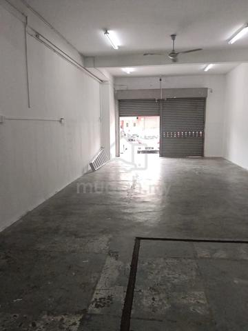 Mutiara Rini Shoplot ground floor / Aeon Tmn Universiti 1