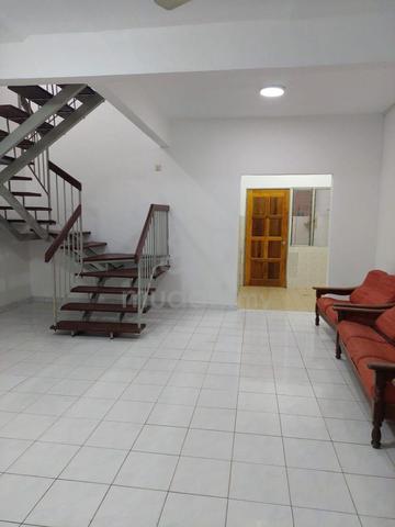 Seri Kembangan Taman Lestari Putra Jalan LEP 2 storey Terrace House 1