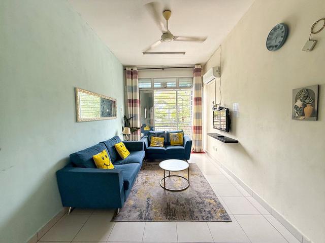 Dahlia Court Apartment (Salak Tinggi) 1