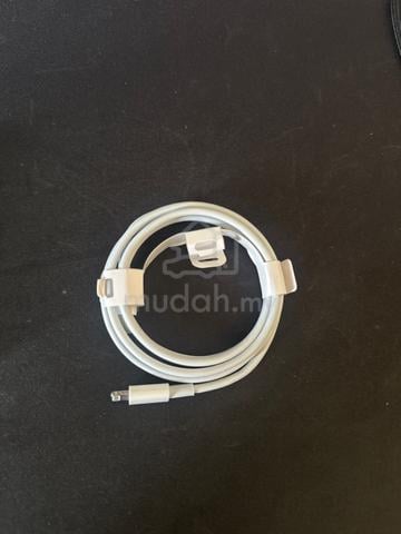 Apple AirPods 1st Generation (Gen 1) - photo 4 of 4