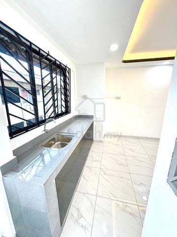 Flat Taman Ungku Tun Aminah 5