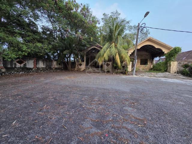 Banglo corner Lot Taman Sri Pulai , Sikamat Freehold 7,586 sqft 1