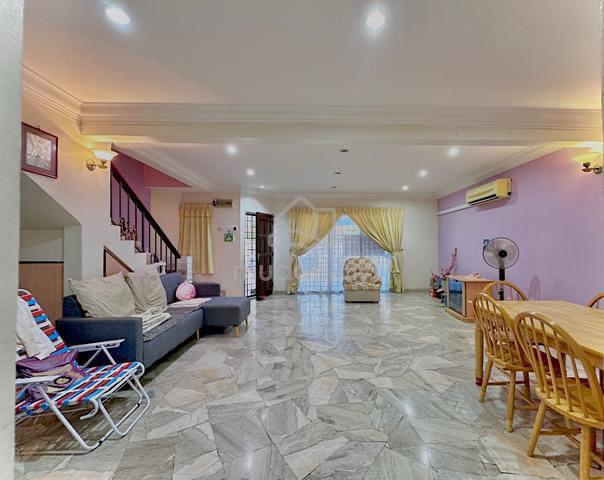 For Rent Cheng Perdana 2 storey terrace house 1