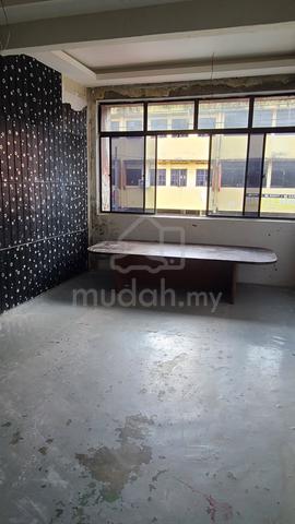 2 Storey Shop First Floor Rongggeng Ungku Tun Aminah SKUDAI FOR RENT 2