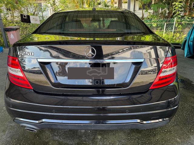 2011 Mercedes Benz C180 1.8 BLUEEFCY CGI COUPE - 4