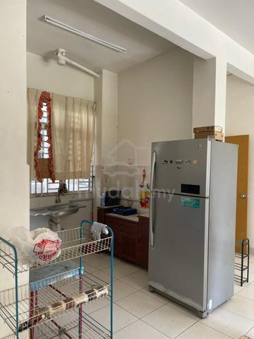 Dahlia Court Apartment (Salak Tinggi) 1