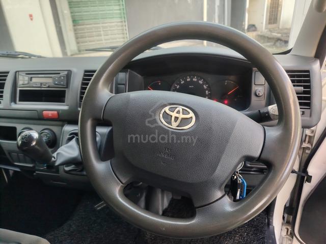 2015 Toyota Hiace 2.5 (M) Panel Van - 5