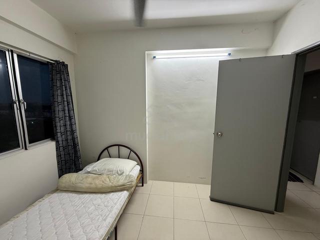 Suria 1 - Partially Furnished Penang Batu Kawan Room For Rent 1