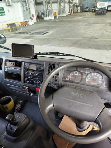 2026 Isuzu NPR 85 Corruagted Box Truck - photo 6 of 6