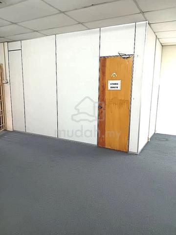 Taman Molek , jalan molek 3 , Shop lot for Rent (Top floor) 5