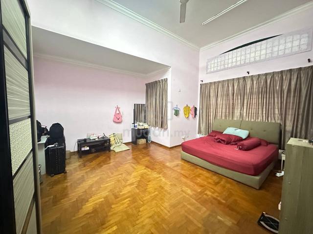 Taman Gaya Renovated 2 Storey House 24x70 Near Aeon IKEA Austin 3