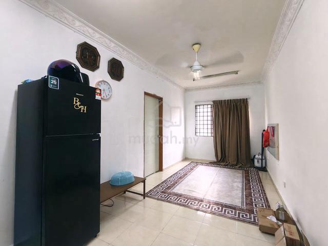 Apartment Taman Tropika (Blok A & B) 1