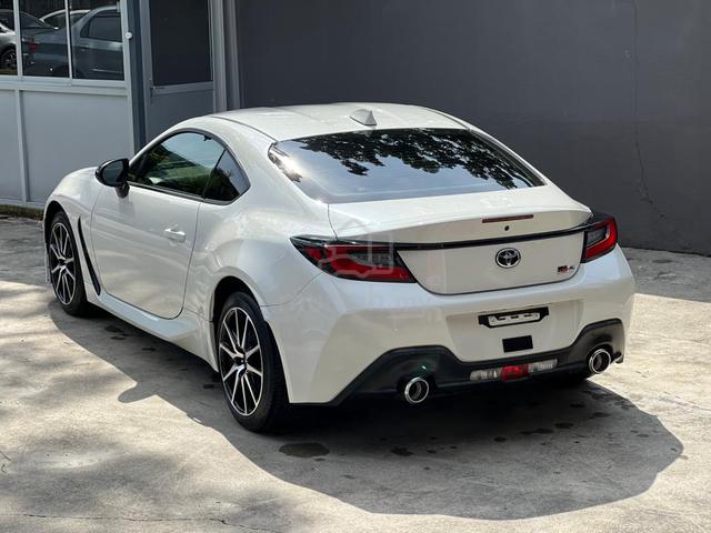 2022 Toyota GR86 2.4 SZ Promo Like New Car - 3
