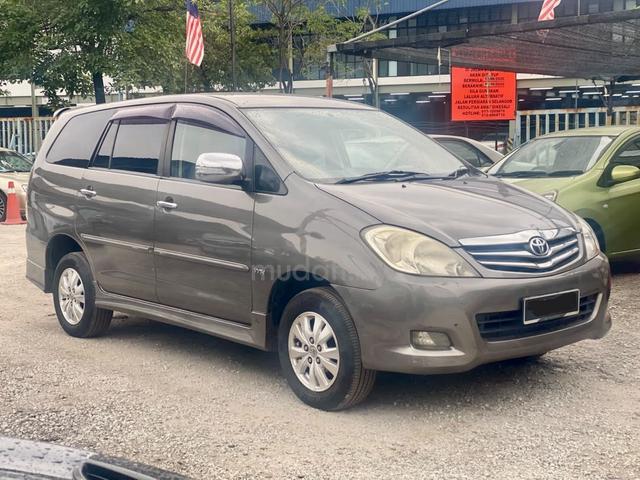 2011 Toyota INNOVA 2.0 G (A) - 2