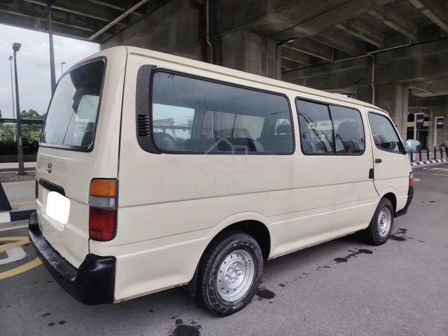 2003 Toyota Hiace 3.0 (M) Window Van Diesel Engine - 3