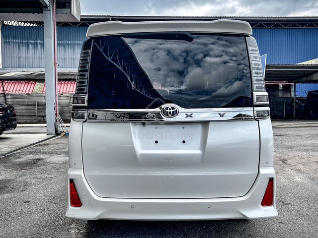 2020 Toyota VOXY 2.0 KIRAMEKI* 7 seater *5WARRANY - 4