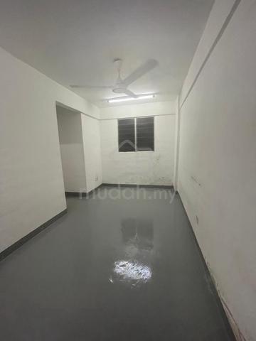 Pinang Emas Flat 1