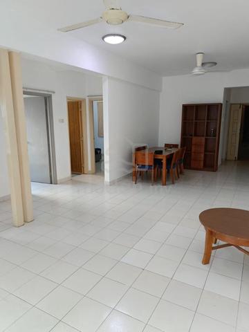 Danga View Apartment 1