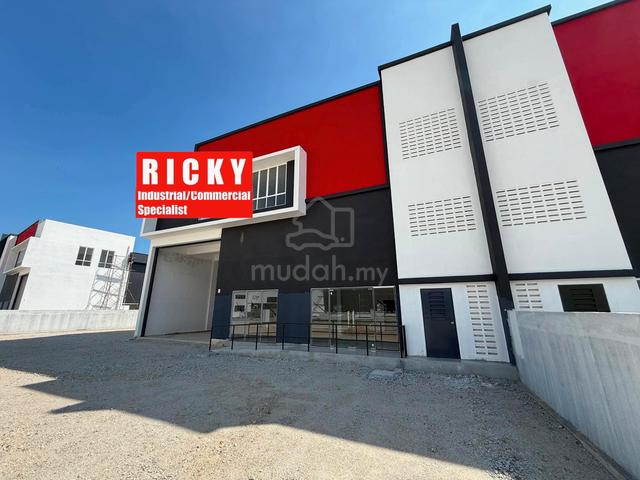 1.5 Storey Semi Detached Factory For Rent @ Bukit Minyak (Freehold) 1
