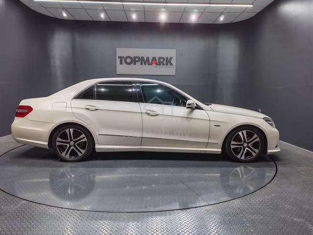 2010 Mercedes Benz E250 CGI BlueEFCY - 4
