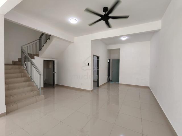 Austin Duta Branded New double storey hse for rent 1