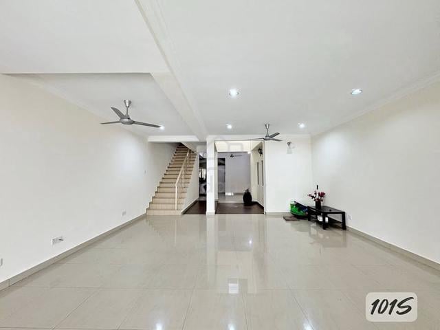 20X104 !! Taman Bayu Tinggi Klang 2 Storey 20x104 Fully Renovated 1