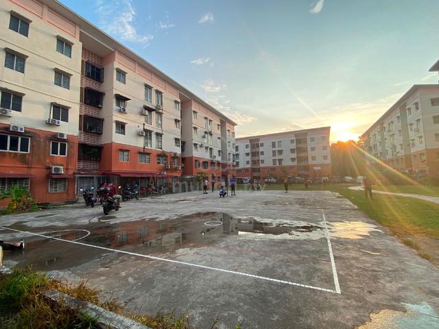Pangsapuri Cempaka (Bukit Puchong 2) 1