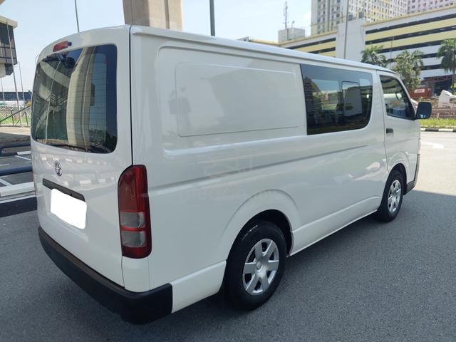 2015 Toyota Hiace 2.5 (M) Semi Panel Van - 4