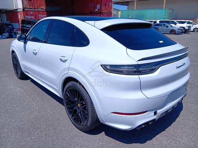 2022 Porsche CAYENNE 4.0 Coupe GTS V8 (Grade 5A) - 2