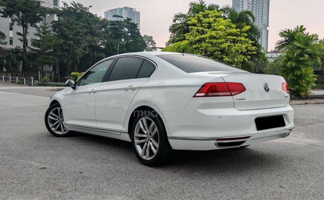 2018 Volkswagen PASSAT 2.0 TSI HIGHLINE B8 Sporty - 5