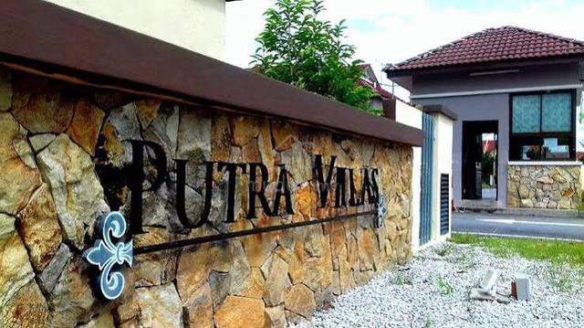 Super Cheap Villa Putra 1
