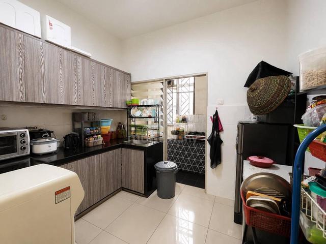 Anyaman Residence 1