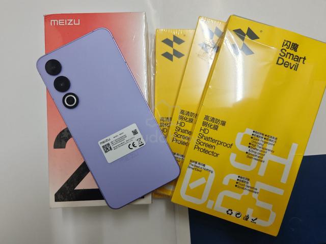 Meizu 21 5G (Snapdragon 8 Gen 3) - photo 2 of 5