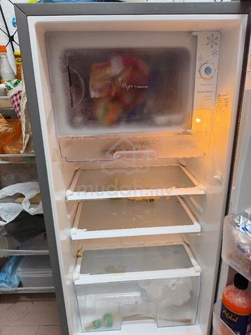 peti sejuk hisense 5 star refrigerator  - photo 2 of 3
