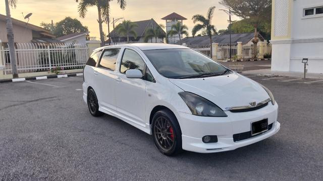 TOYOTA WISH PFL 1.8 (A) Tahun 2003/2005 - 2