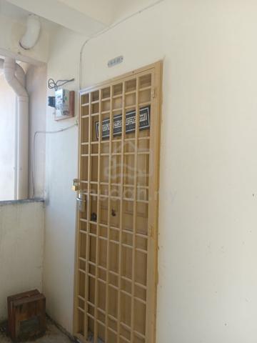 Pangsapuri Air Putih 1