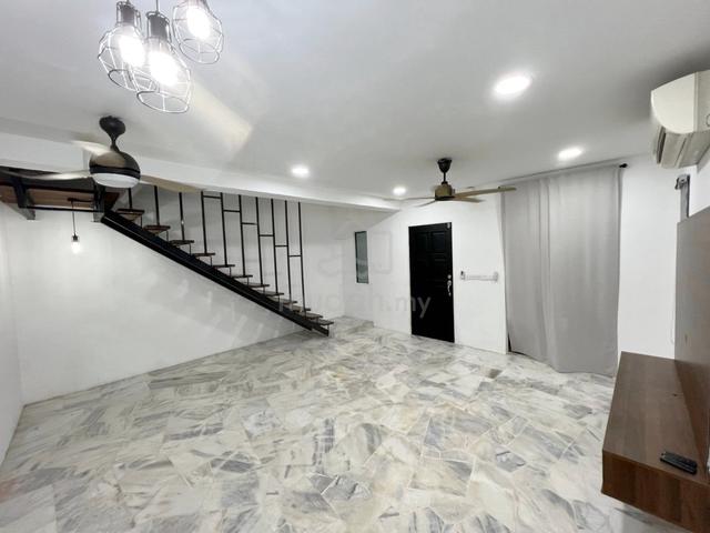 2 Storey Corner Lot Taman Pinggiran Batu Caves For Rent 1