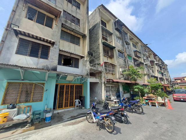 Sungai Jelok Flat 1
