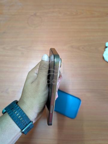 Apple iPhone 16 Pro 256 GB - photo 4 of 6