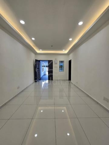 Jalan Laksamana/ Taman Ungku Tun Aminah/ Skudai/ 2 Storey Terrace 1