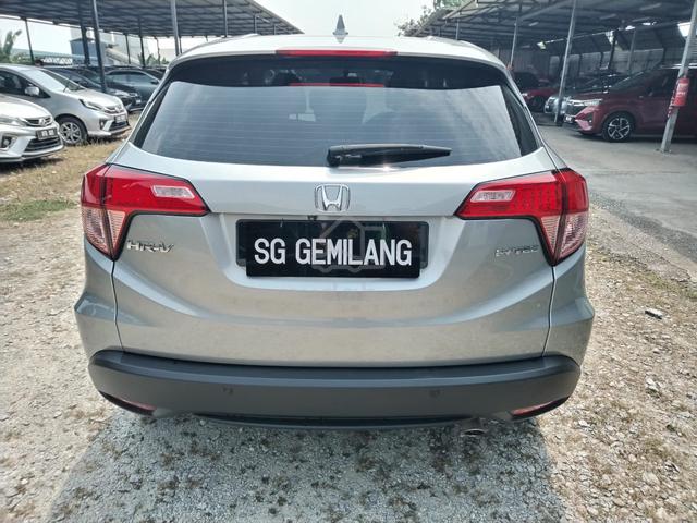 2018 Honda HR-V 1.8 Low Mileage , Accident Free - 3