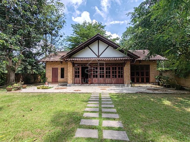Chalet Menarik dan Tanah 3 Ekar di Beranang Dekat B Seri Putra Bangi 1