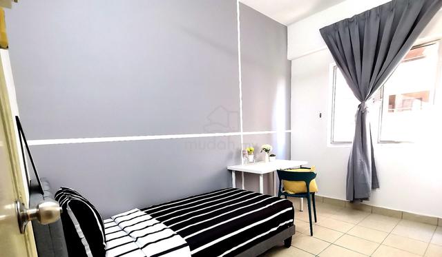 Ken 1 Damansara – Medium Room to Rent 1