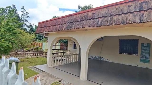 Adjoining semi d sell together with cheap price and big land size 1