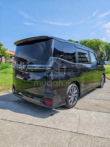 2023 Toyota VOXY 2.0 S-Z (A) POWER BOOT - 4