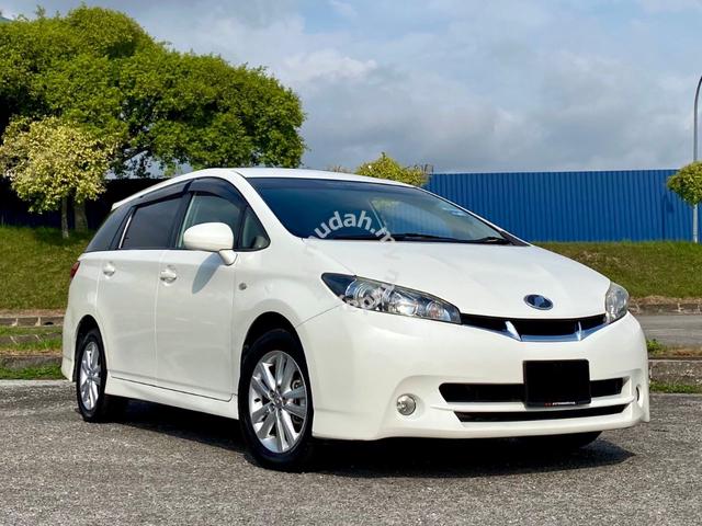 Toyota Wish  lựa chọn xe gia đình 7 chỗ đã qua sử dụng giá 700 triệu đồng