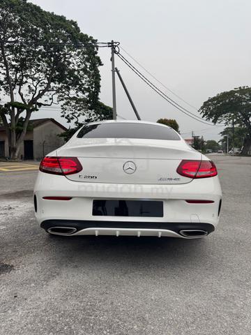 Direct Owner Mercedes Benz C200 2.0 COUPE AMG LINE - 4